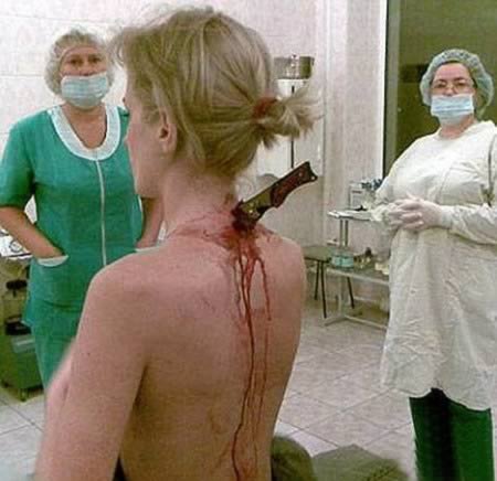 a98009_stabbing_2-didnt-notice.jpg